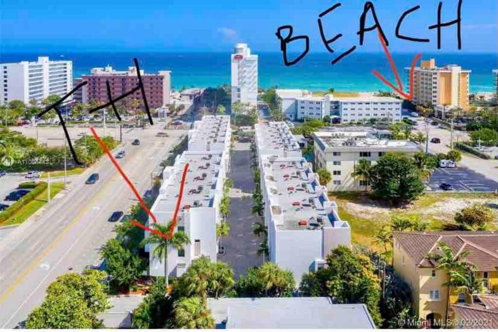 Across The Ocean Few Steps To Beach Contemporary Three Bedroom Townhouse Pompano Beach Exterior foto